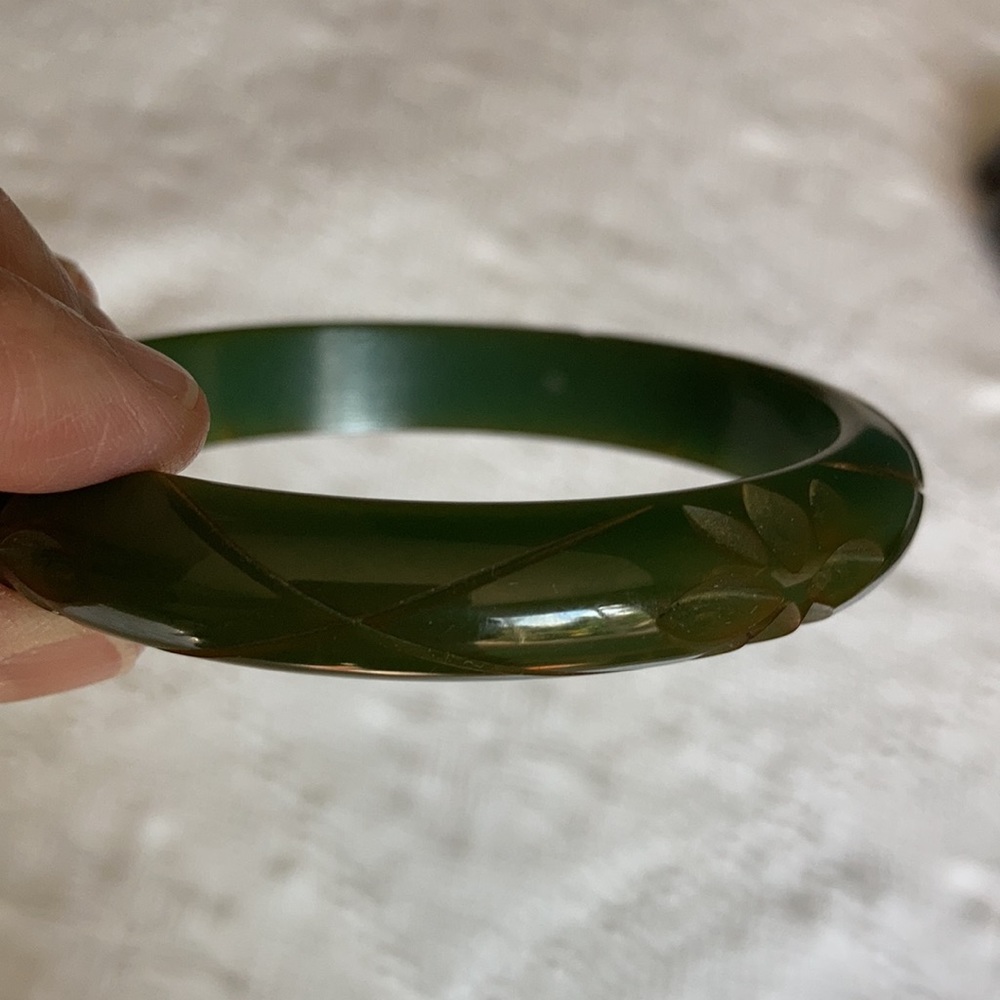 Bakelite Bangle - image 2
